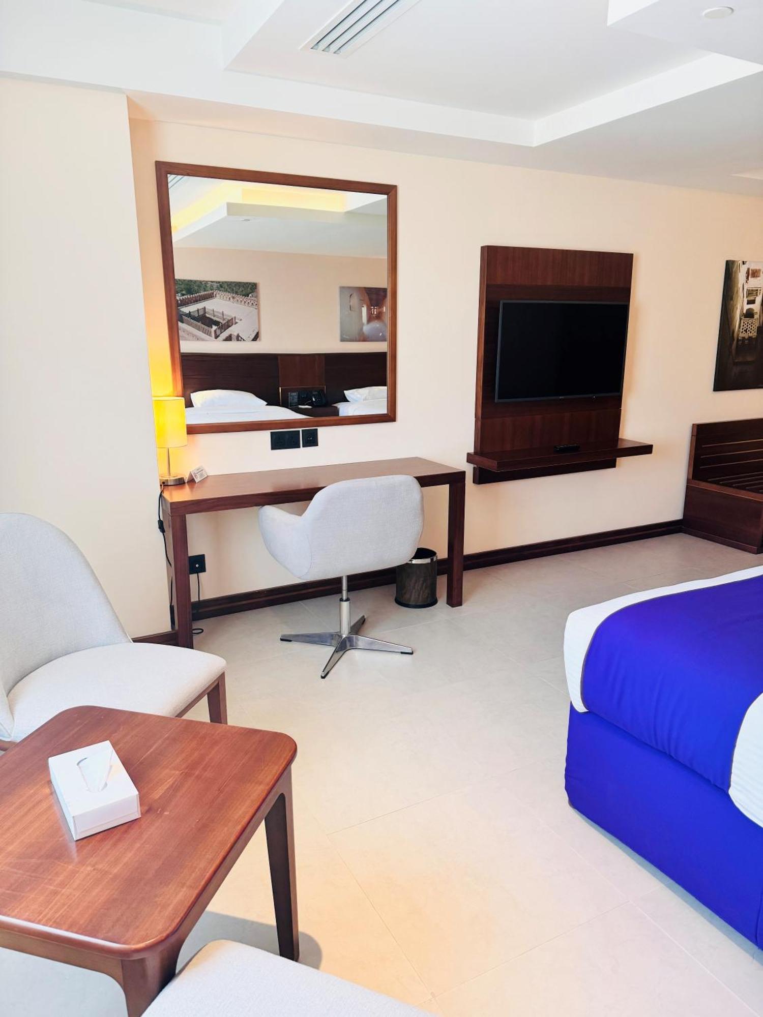 Kyriad Hotel 塞拉莱 外观 照片