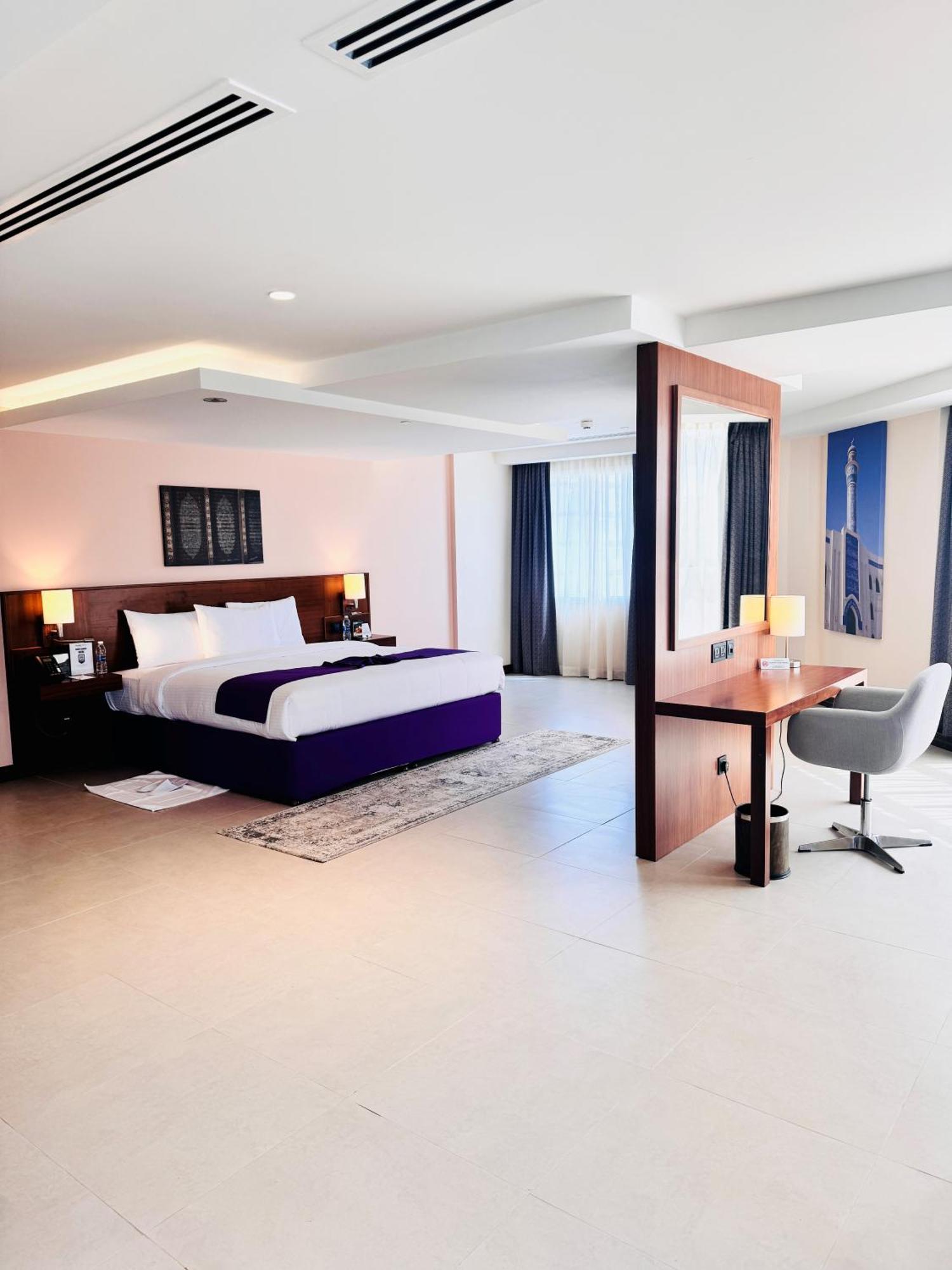 Kyriad Hotel 塞拉莱 外观 照片