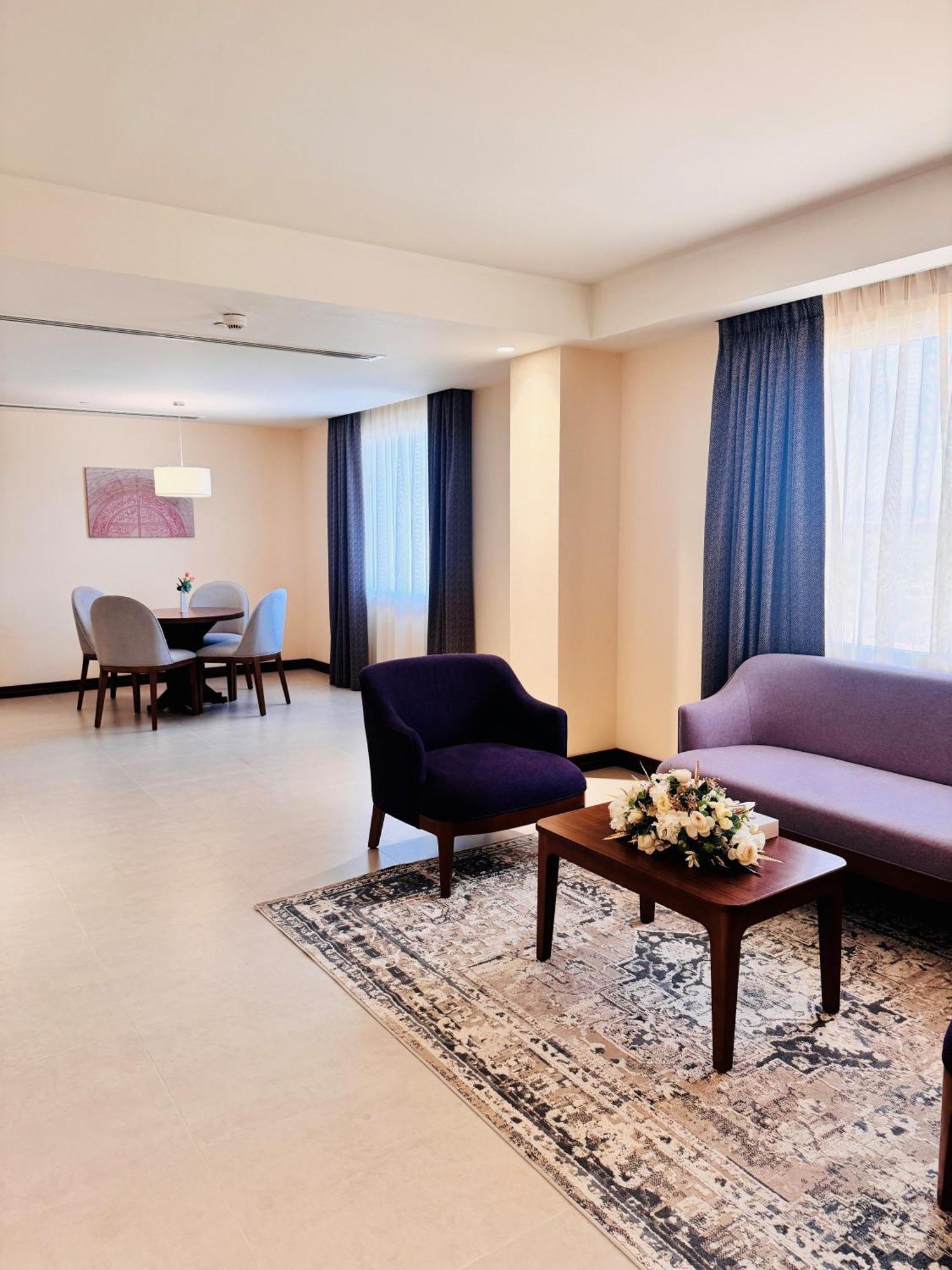 Kyriad Hotel 塞拉莱 外观 照片